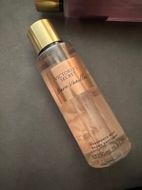 BRUME BARE VANILLA VICTORIA SECRET