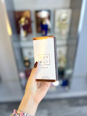 KAYALI VANILLA 28