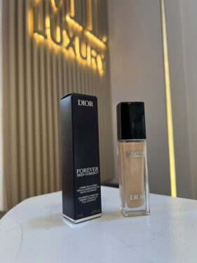 FOND DE TEINT SKIN CORRECT